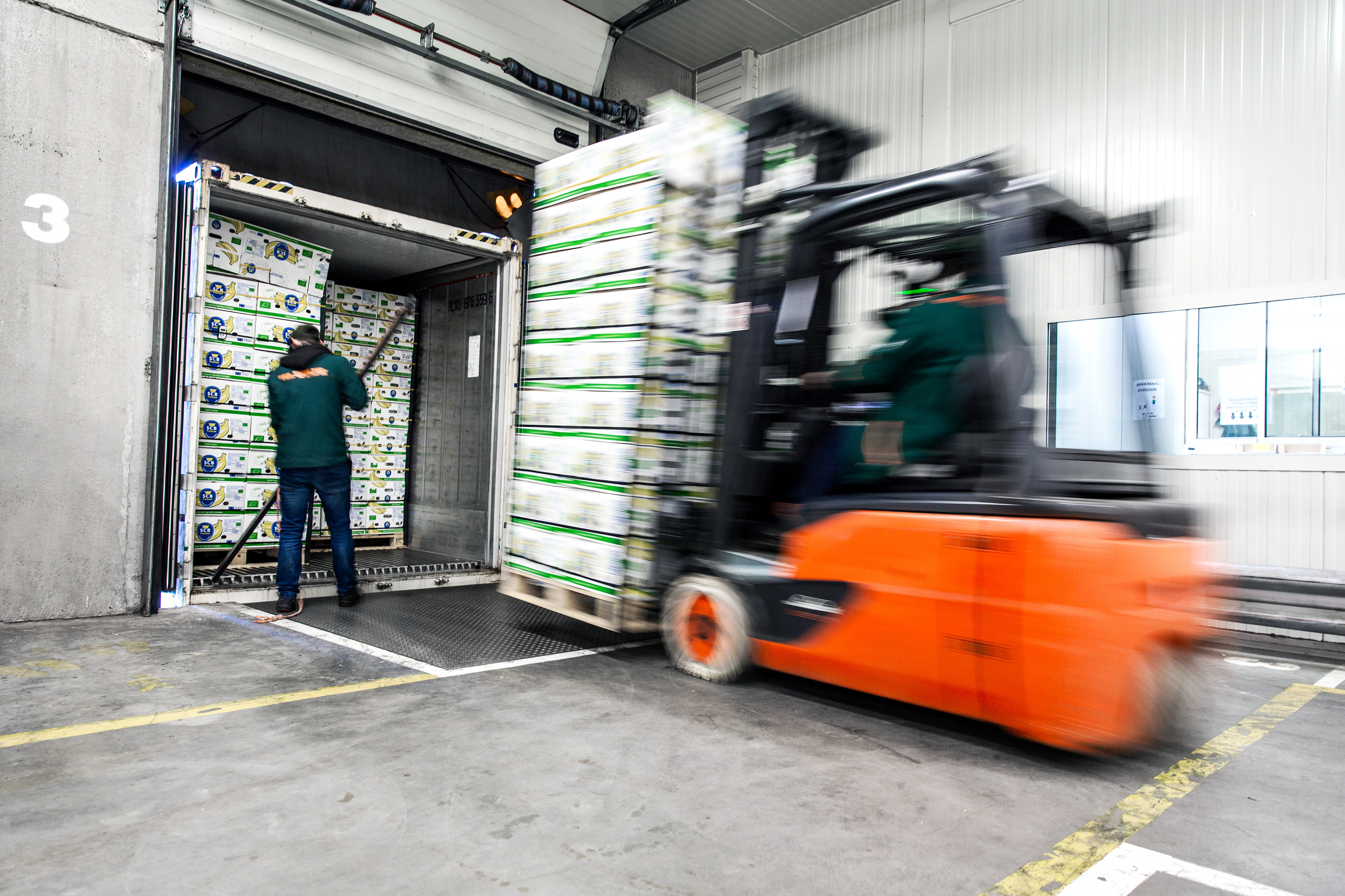 Vacatures Service in motion Van Duijn Transport & Coldstore Van